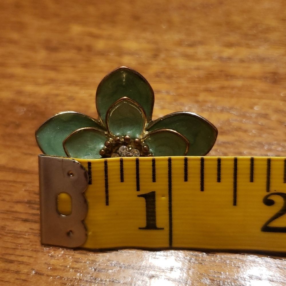 VNTG Spring Green Cloisonne Floral Cocktail Ring - Picture 5 of 6